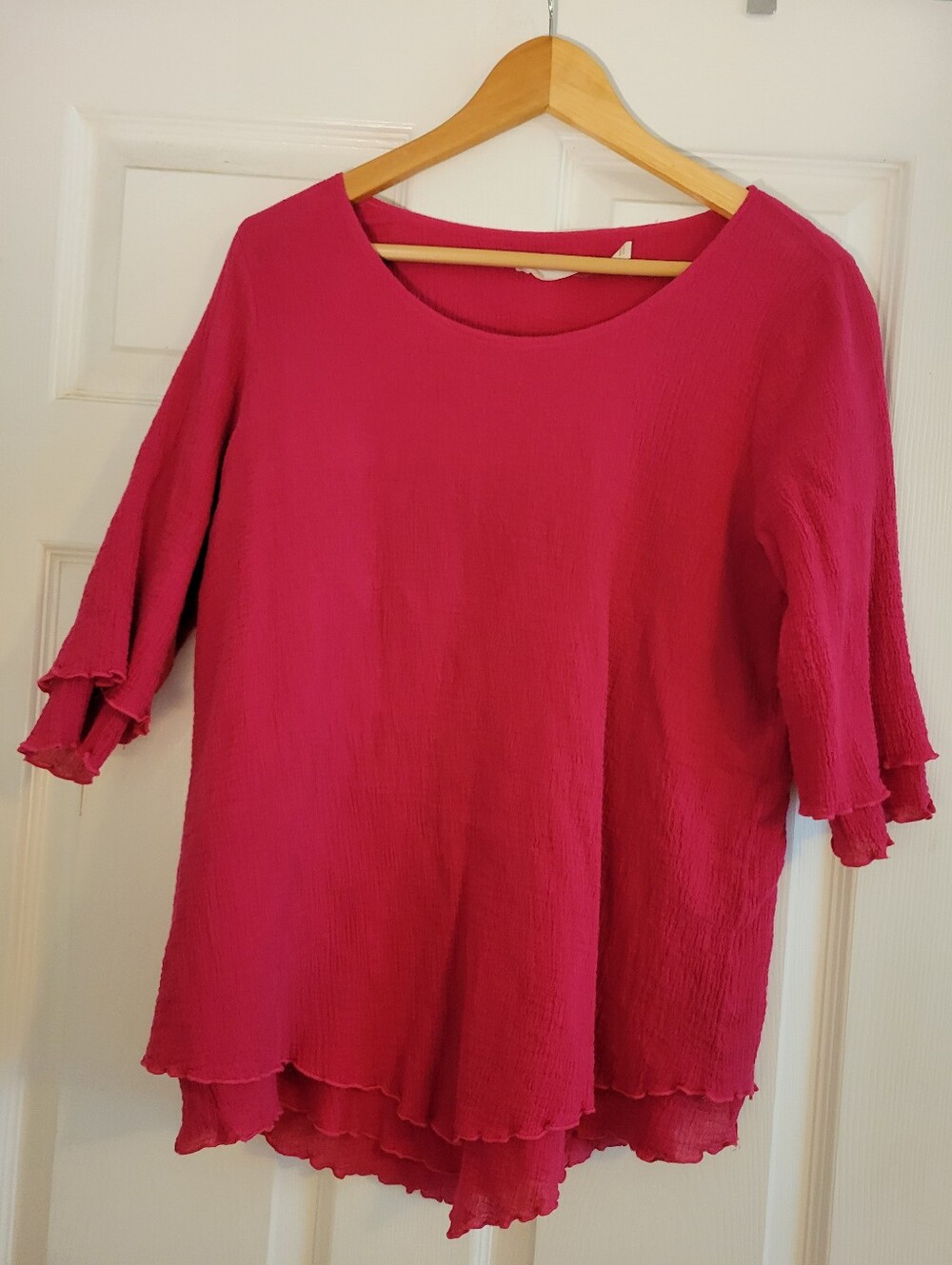 Women’s Soft Surroundings Round Neck Ruffled Sleeve Top - Raspberry Pink Size M - Picture 3 of 13